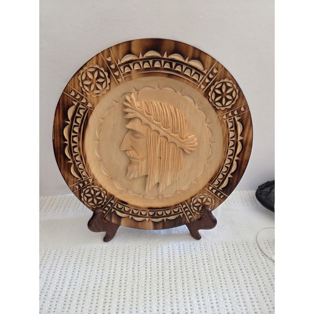 Vtg hand carved wood plaque of Jesus with crown of  thorns 3D